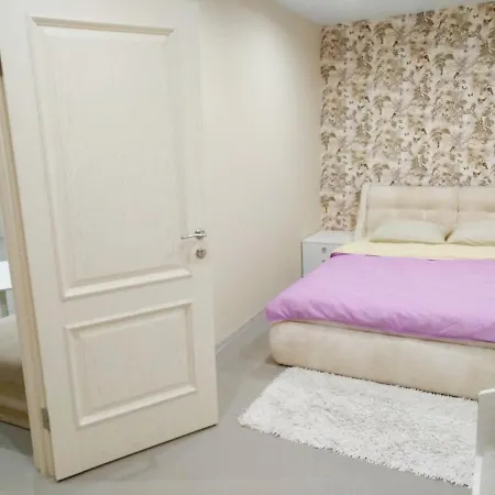 Apartnet. центр у метро - золотая горка * Mińsk